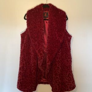 Adrienne Landau Burgundy Faux Fur Convertible Vest. XL.